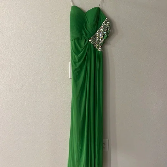 Camille La Vi Rhinestone Gown - Picture 4 of 7